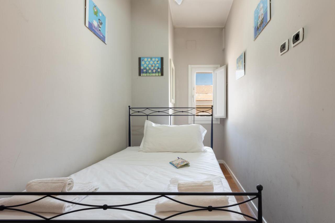 Bed And Breakfast Del Fiore 칼리아리 외부 사진