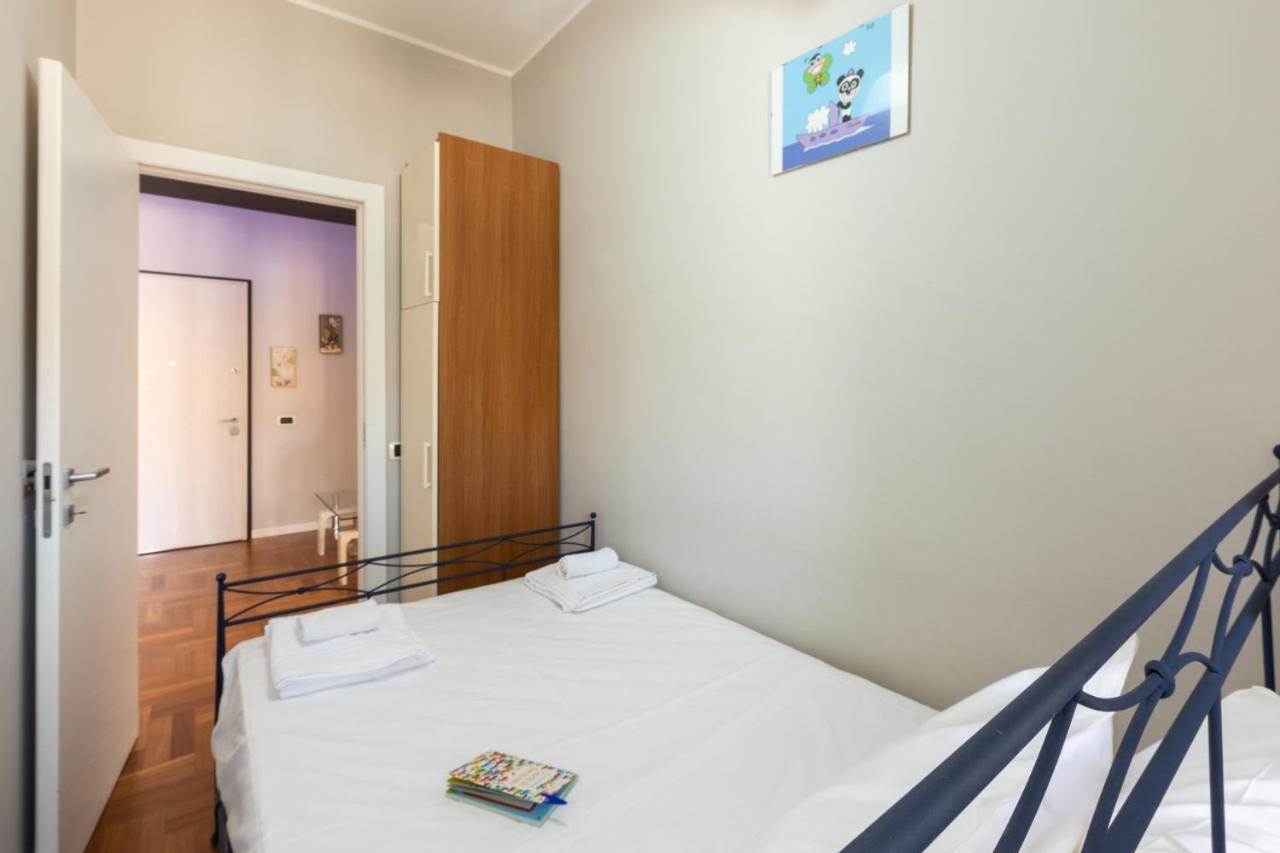 Bed And Breakfast Del Fiore 칼리아리 외부 사진