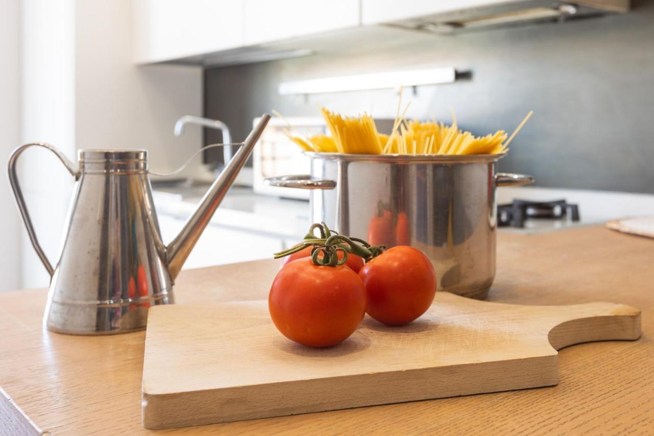 Bed And Breakfast Del Fiore 칼리아리 외부 사진
