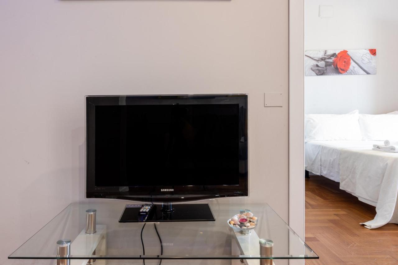 Bed And Breakfast Del Fiore 칼리아리 외부 사진