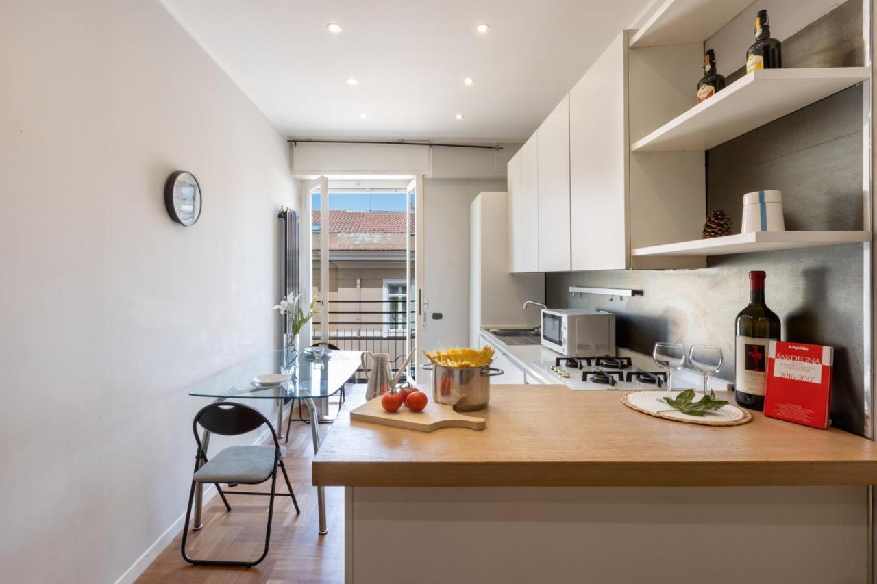 Bed And Breakfast Del Fiore 칼리아리 외부 사진
